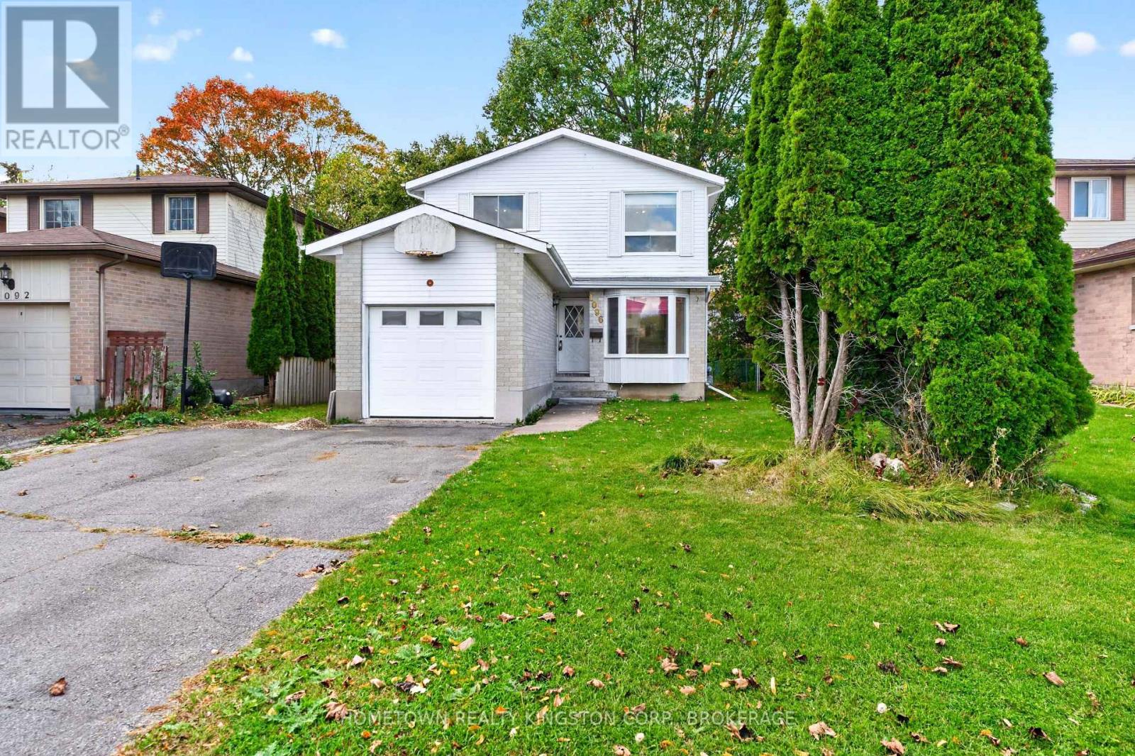 1096 Willowood Drive Property Photo 1