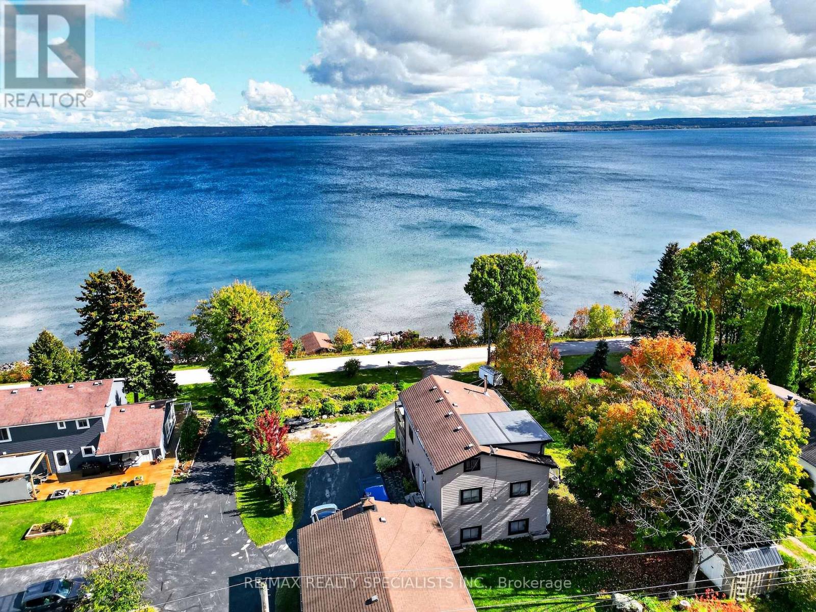 339520 Presqu'ile Road Property Photo 2