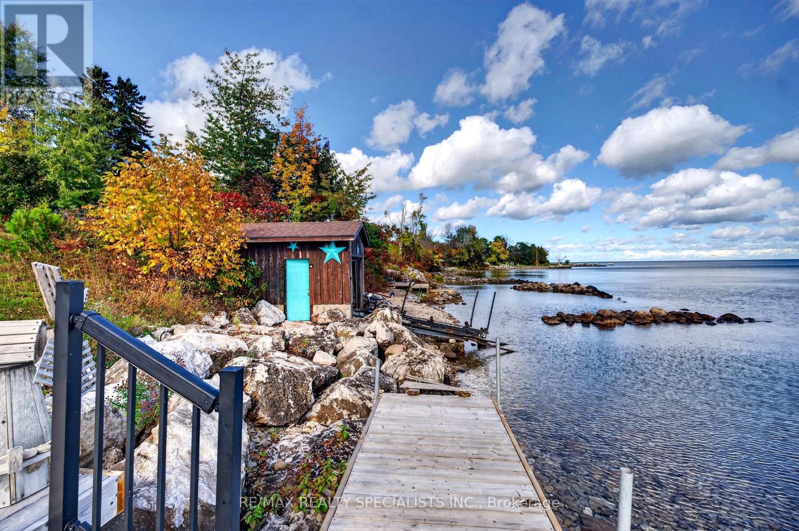 339520 Presqu'ile Road Property Photo 9