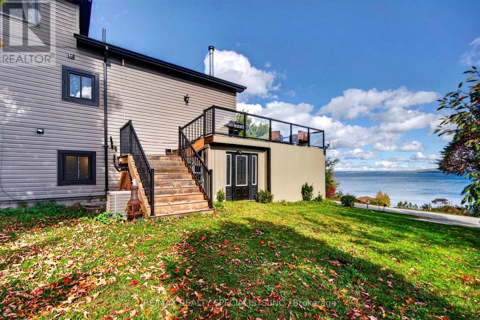 339520 Presqu'ile Road Property Photo 12