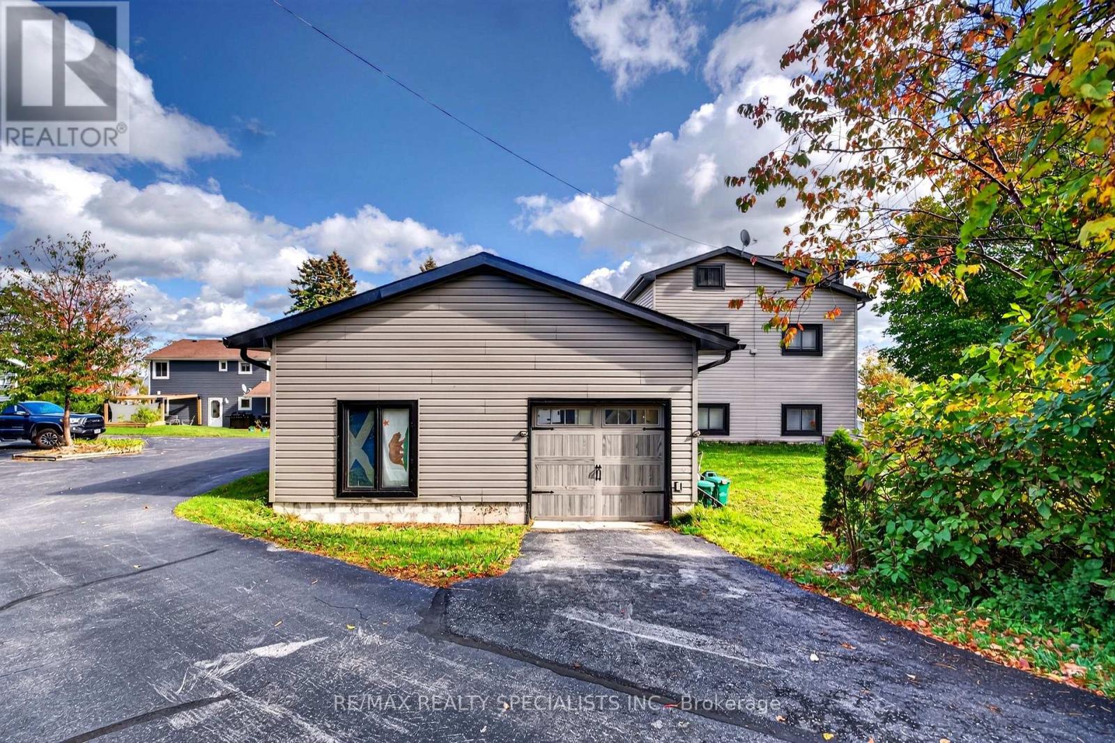 339520 Presqu'ile Road Property Photo 13