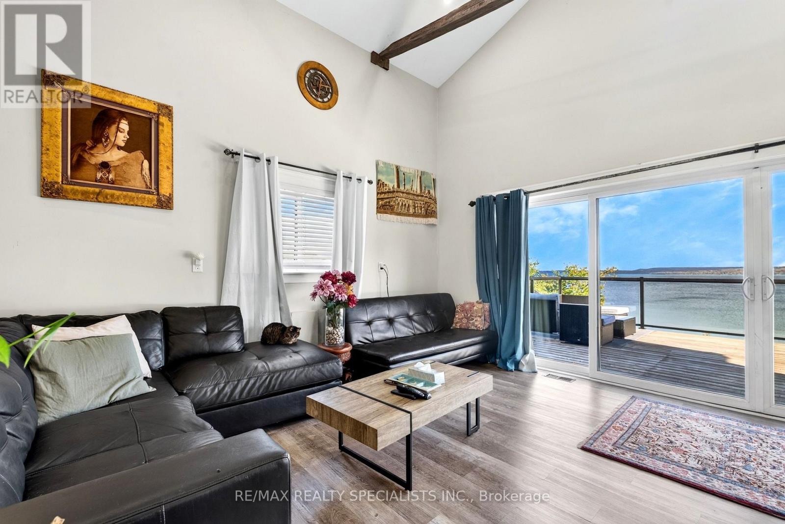 339520 Presqu'ile Road Property Photo 38