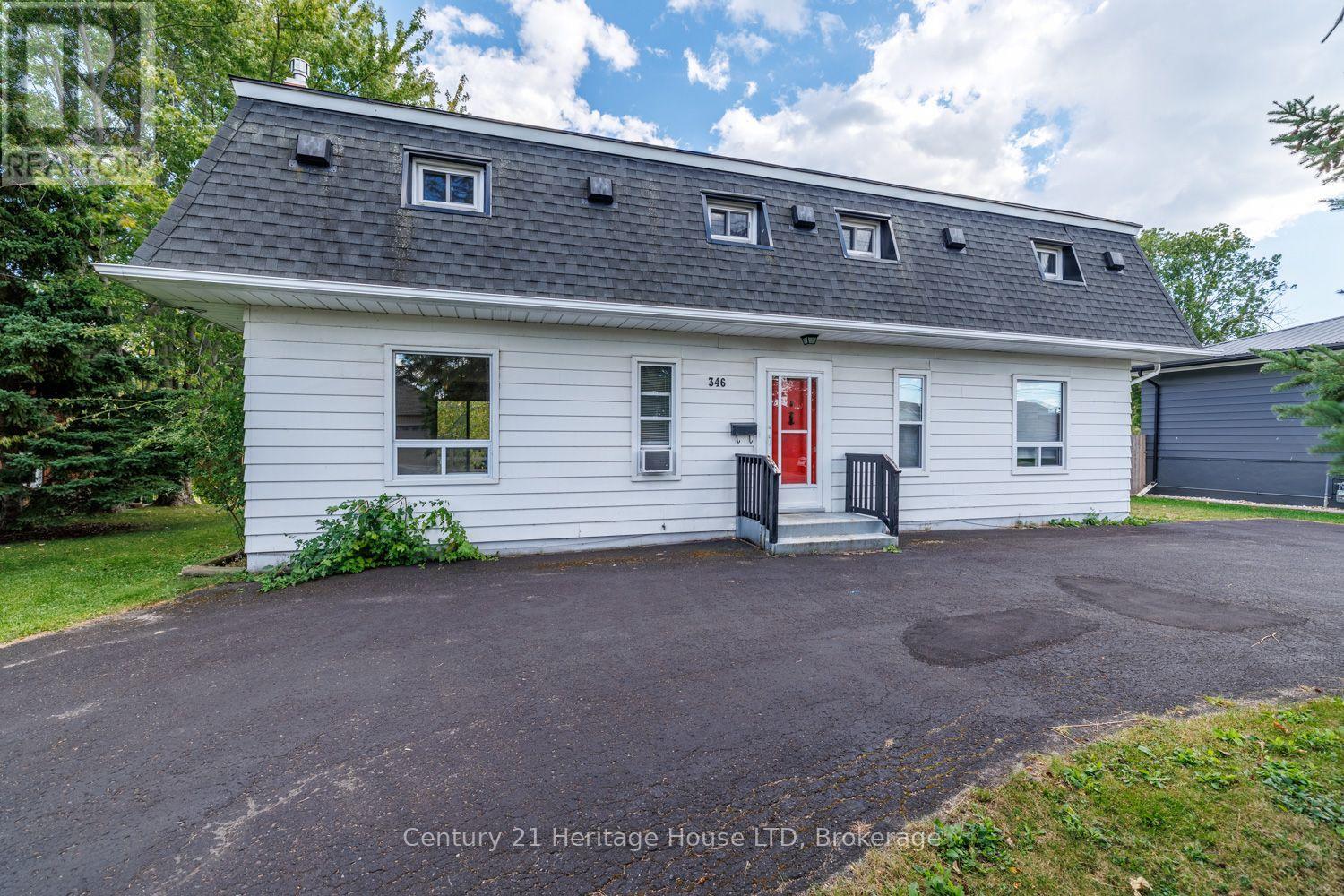 346 Albany Street Property Photo 5