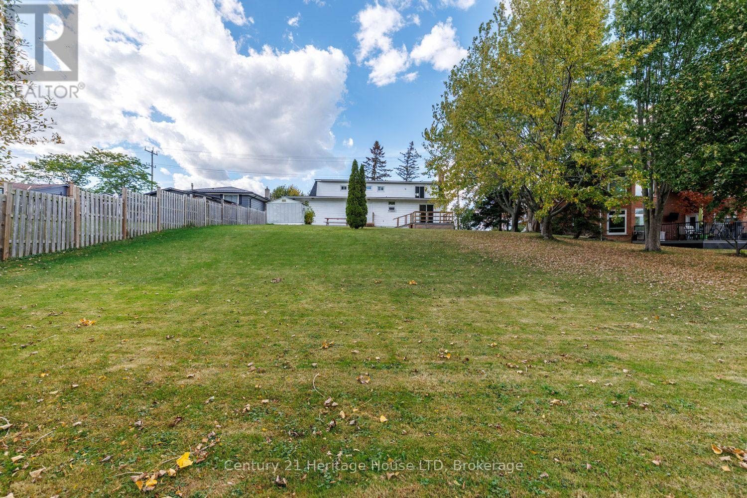 346 Albany Street Property Photo 11