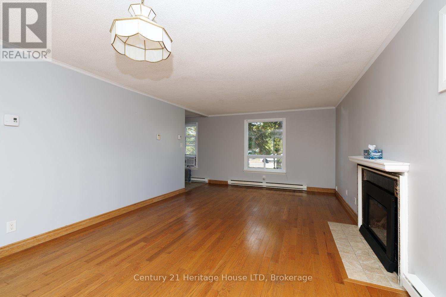 346 Albany Street Property Photo 26