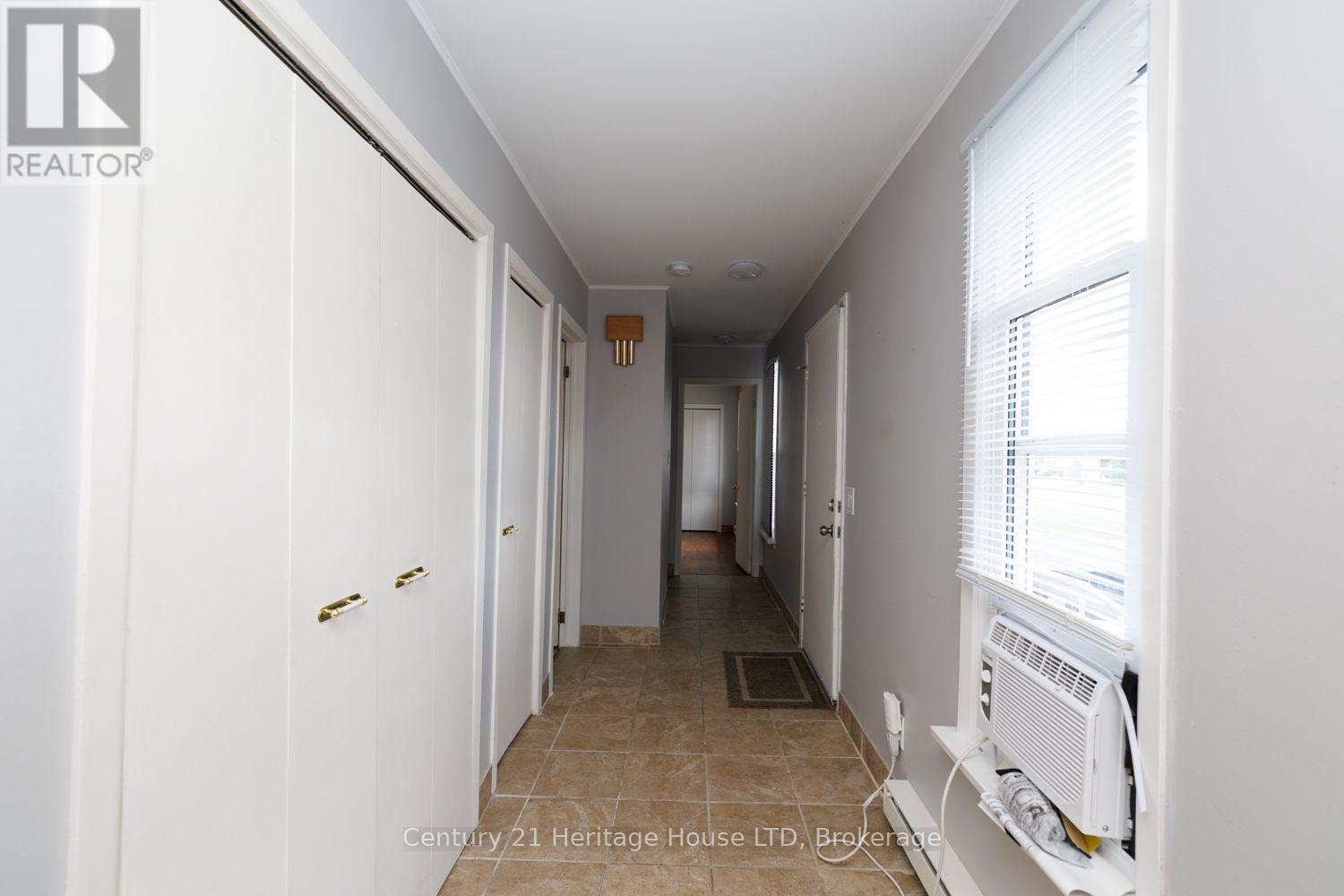 346 Albany Street Property Photo 41