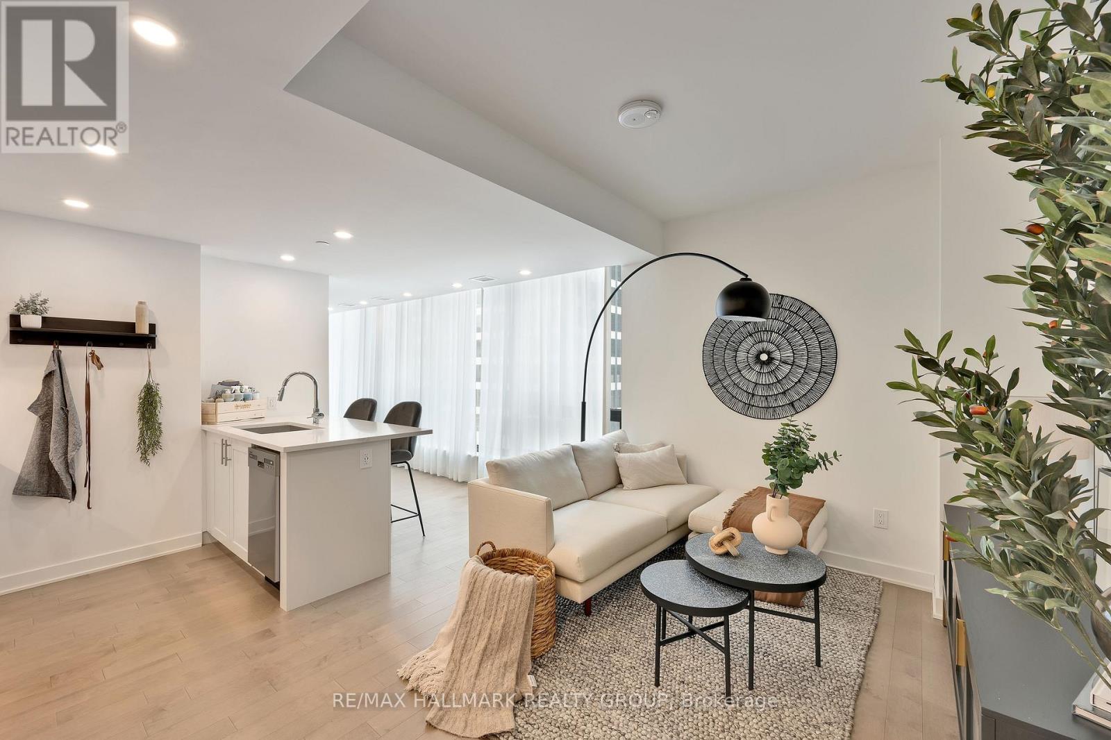 1306 - 340 Queen Street Property Photo 14