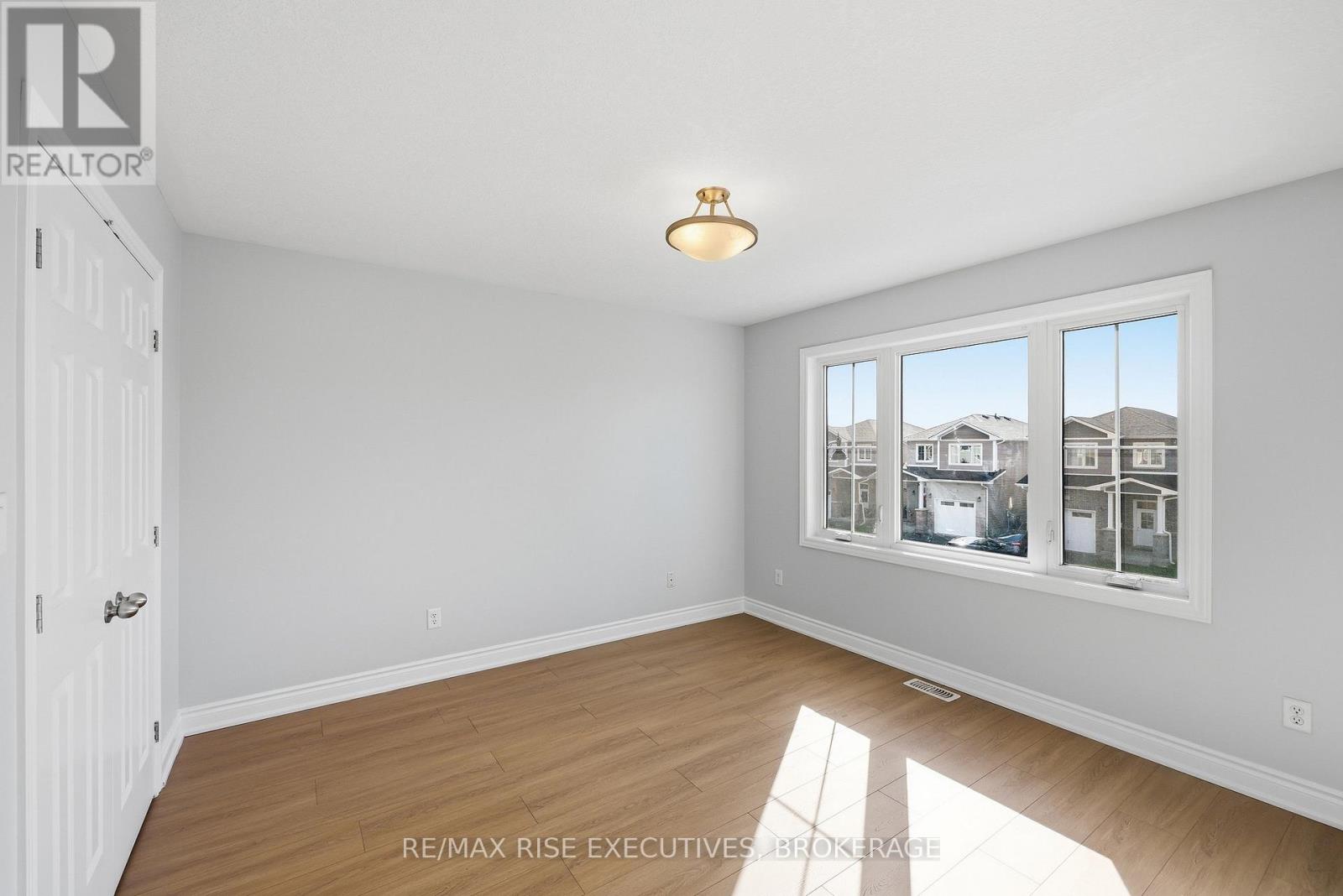 567 Beth Crescent Property Photo 24