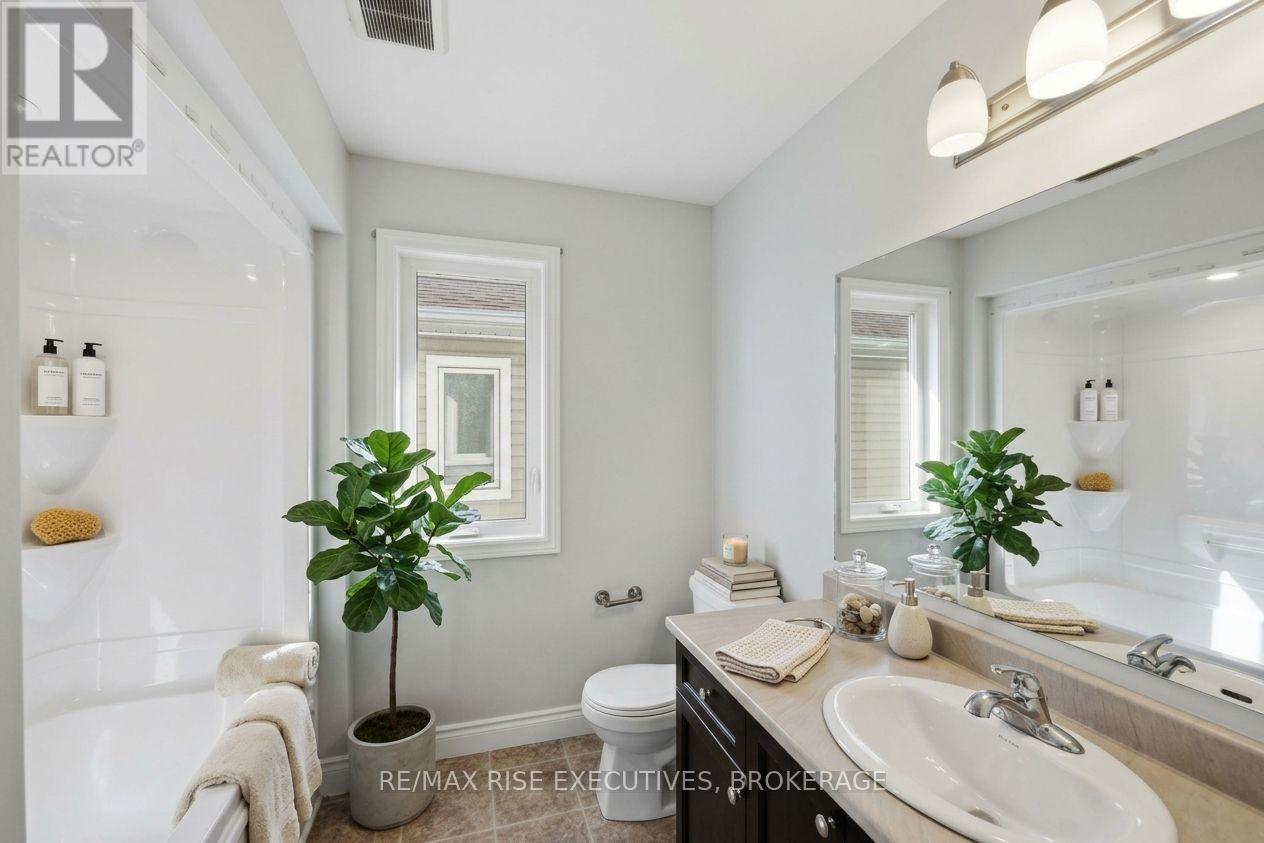 567 Beth Crescent Property Photo 35