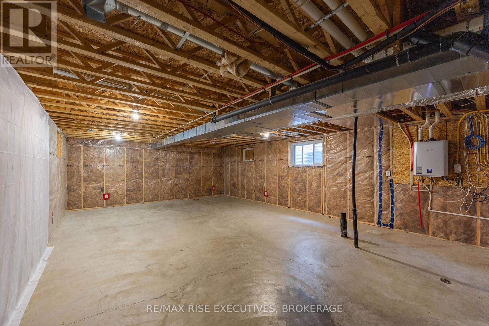 567 Beth Crescent Property Photo 38
