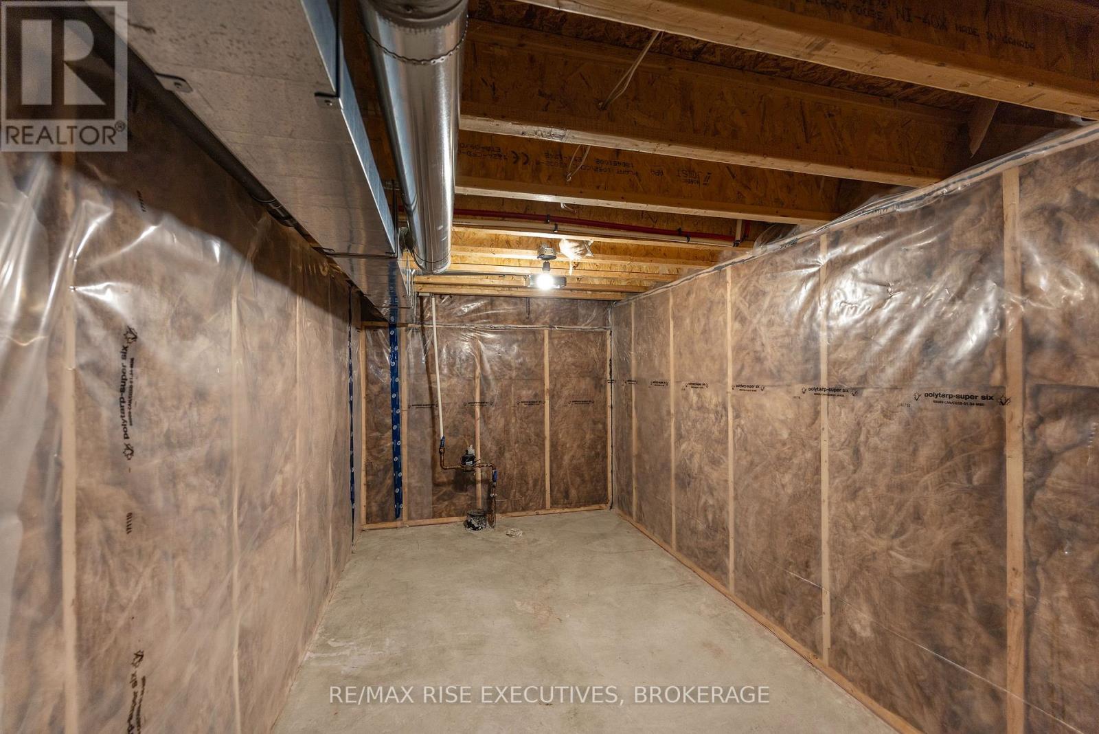 567 Beth Crescent Property Photo 41