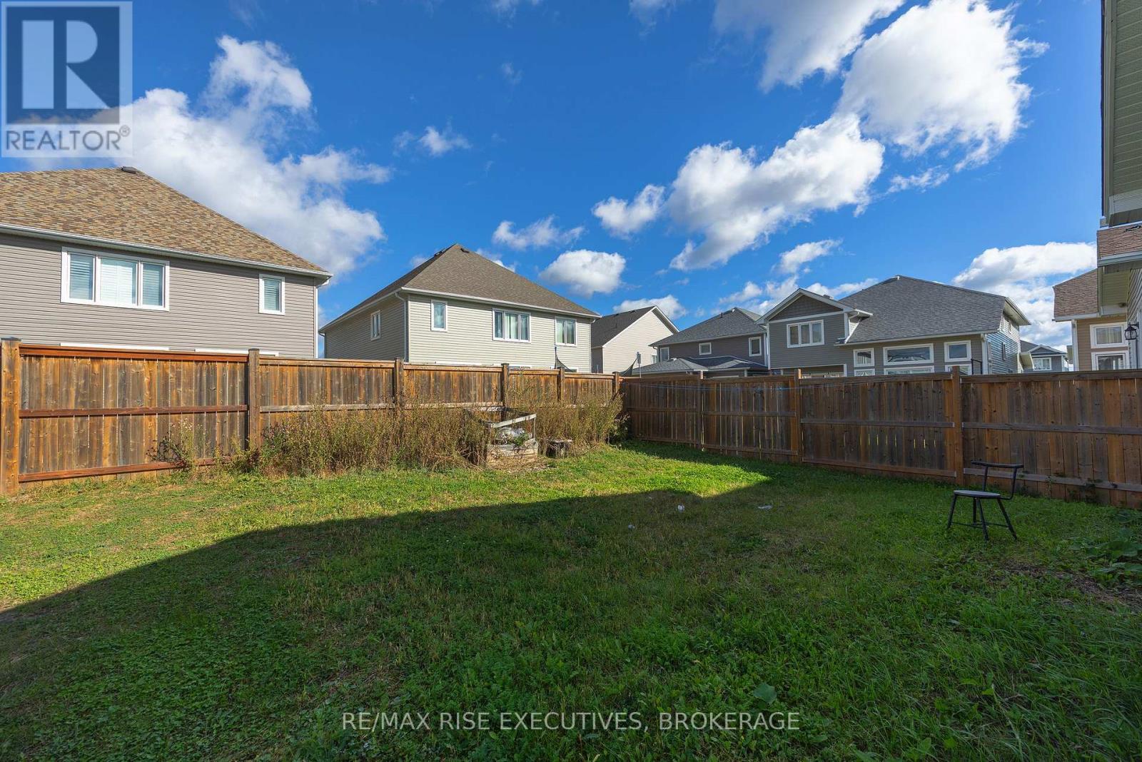 567 Beth Crescent Property Photo 43