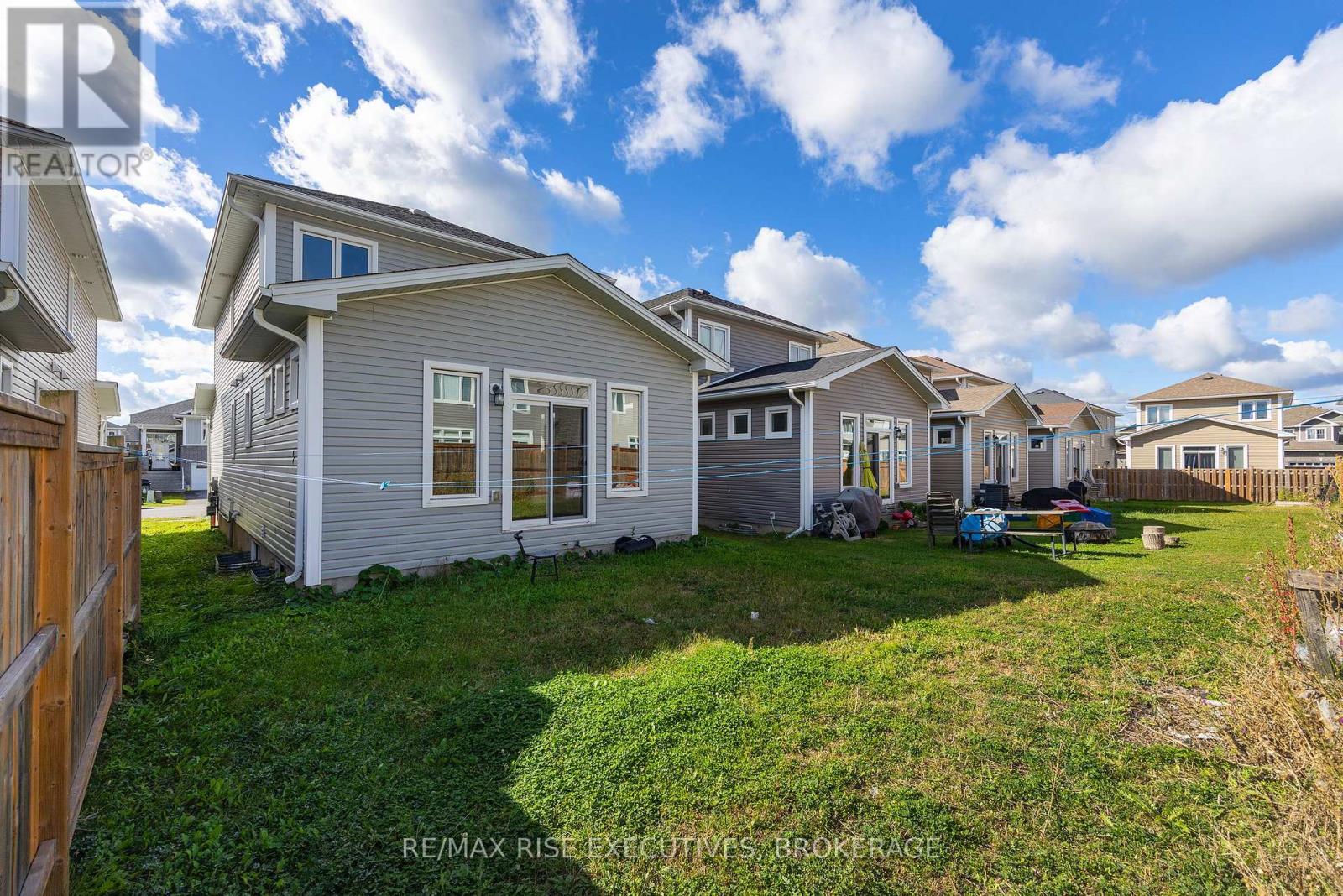 567 Beth Crescent Property Photo 45