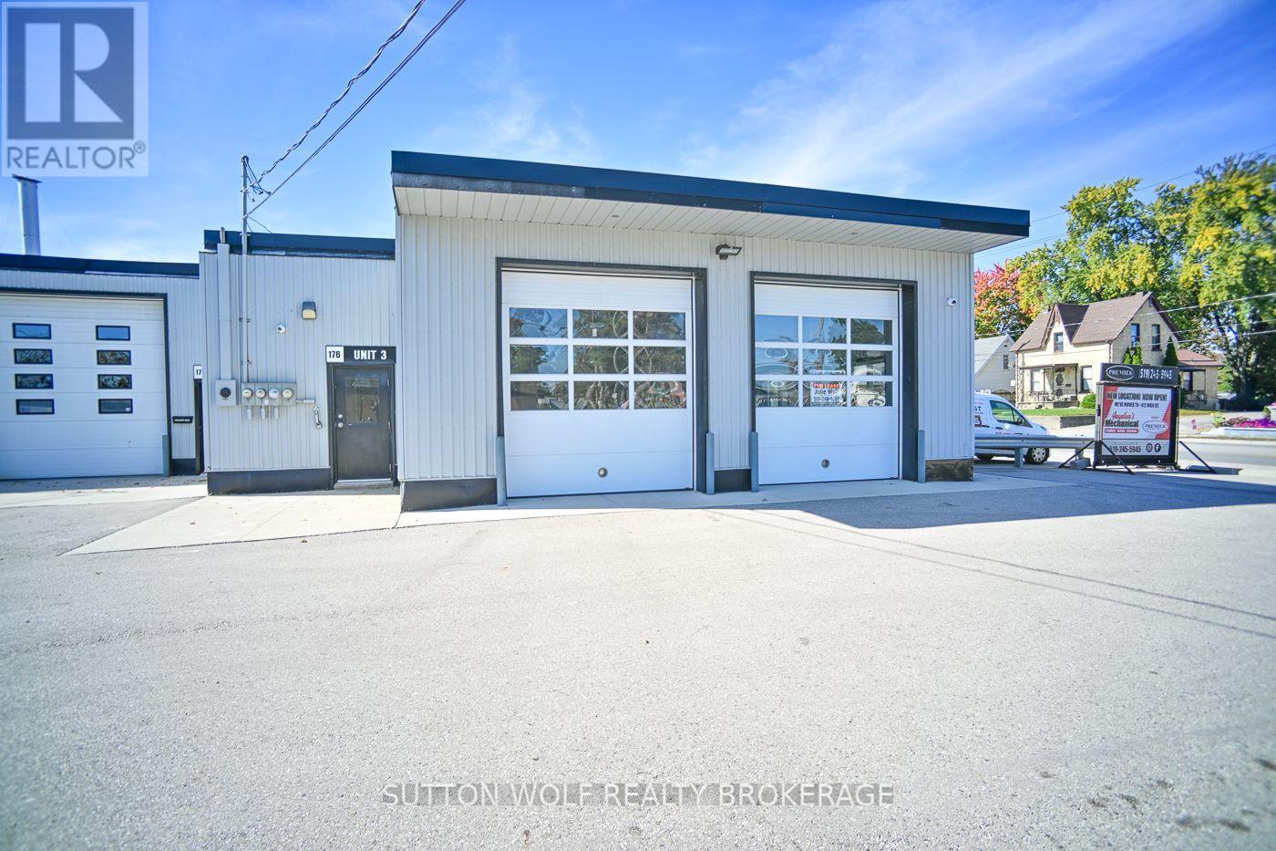 3 - 176 Metcalfe Street E Property Photo 1