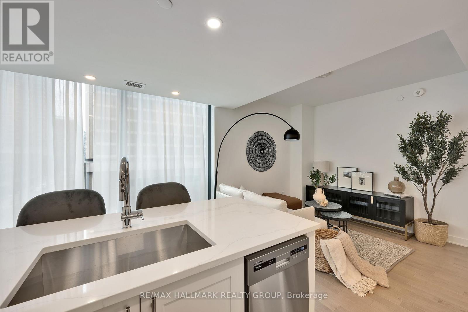 306 - 340 Queen Street Property Photo 11
