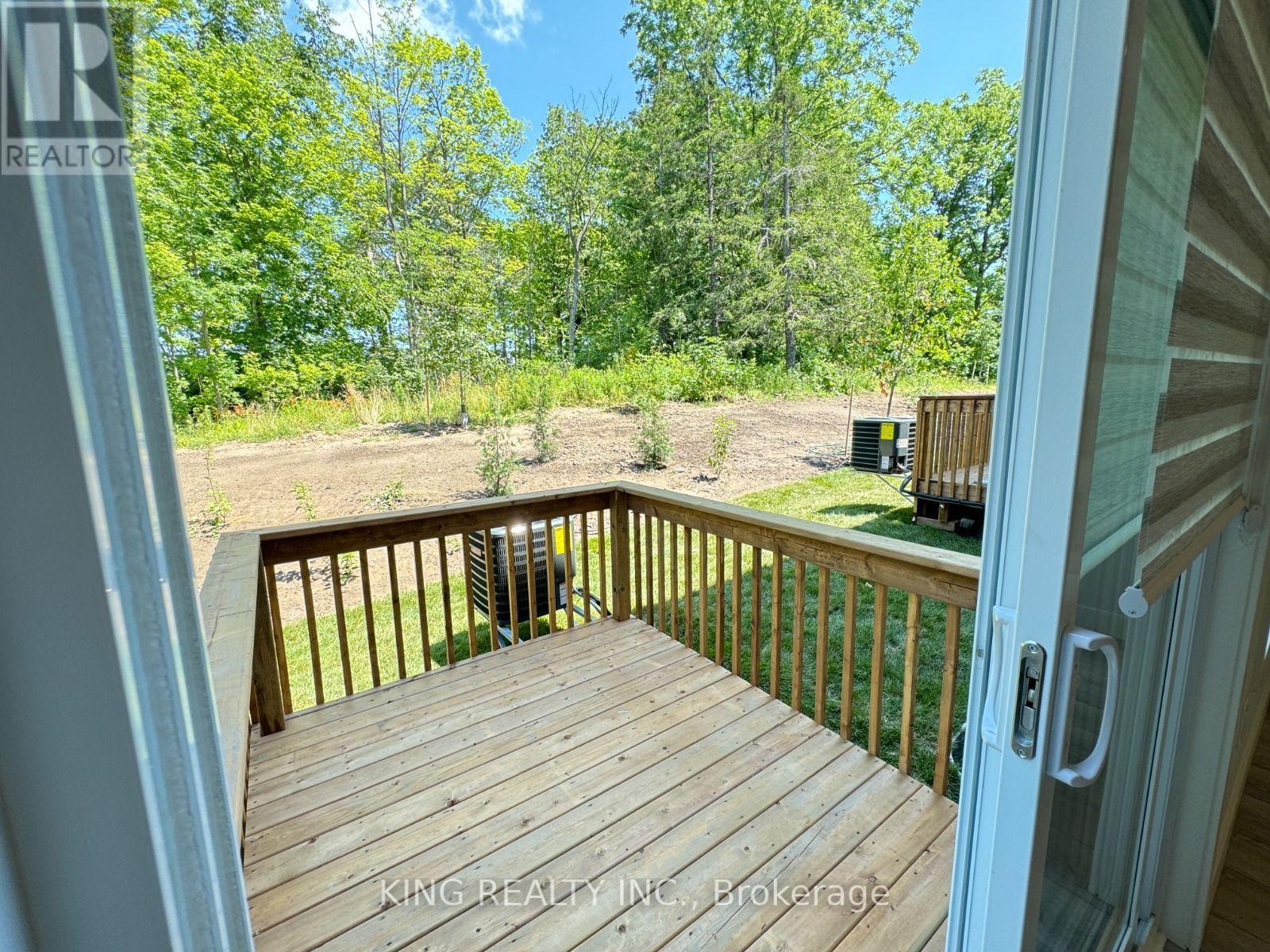 47 - 990 Deveron Crescent Property Photo 16