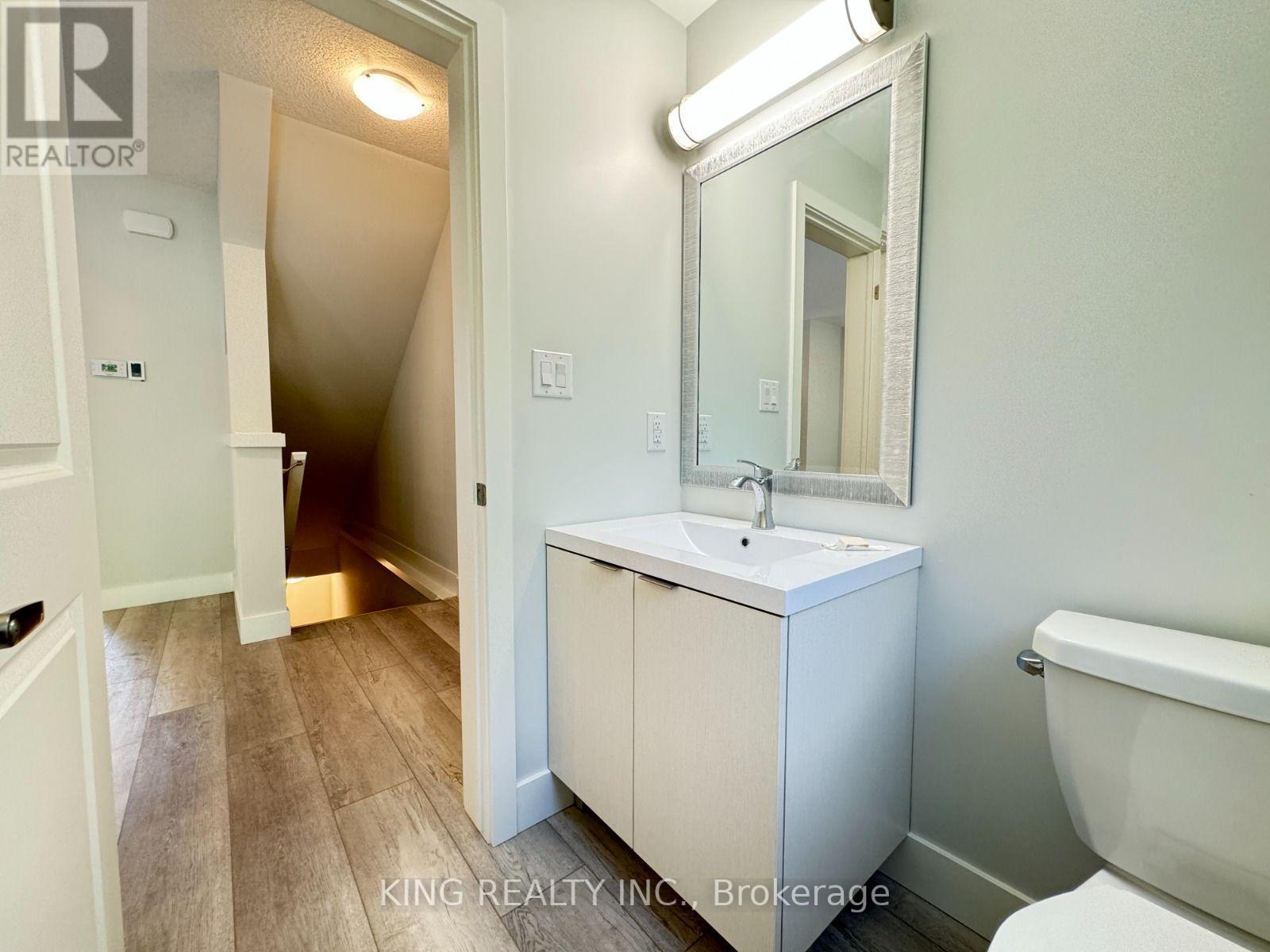 47 - 990 Deveron Crescent Property Photo 20