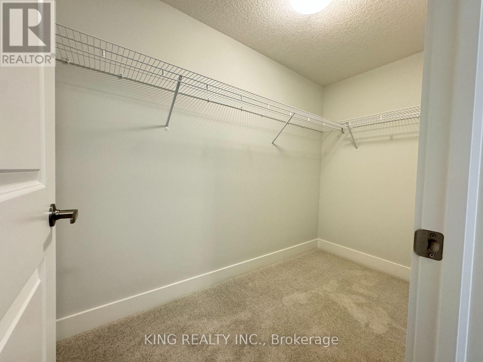 47 - 990 Deveron Crescent Property Photo 27