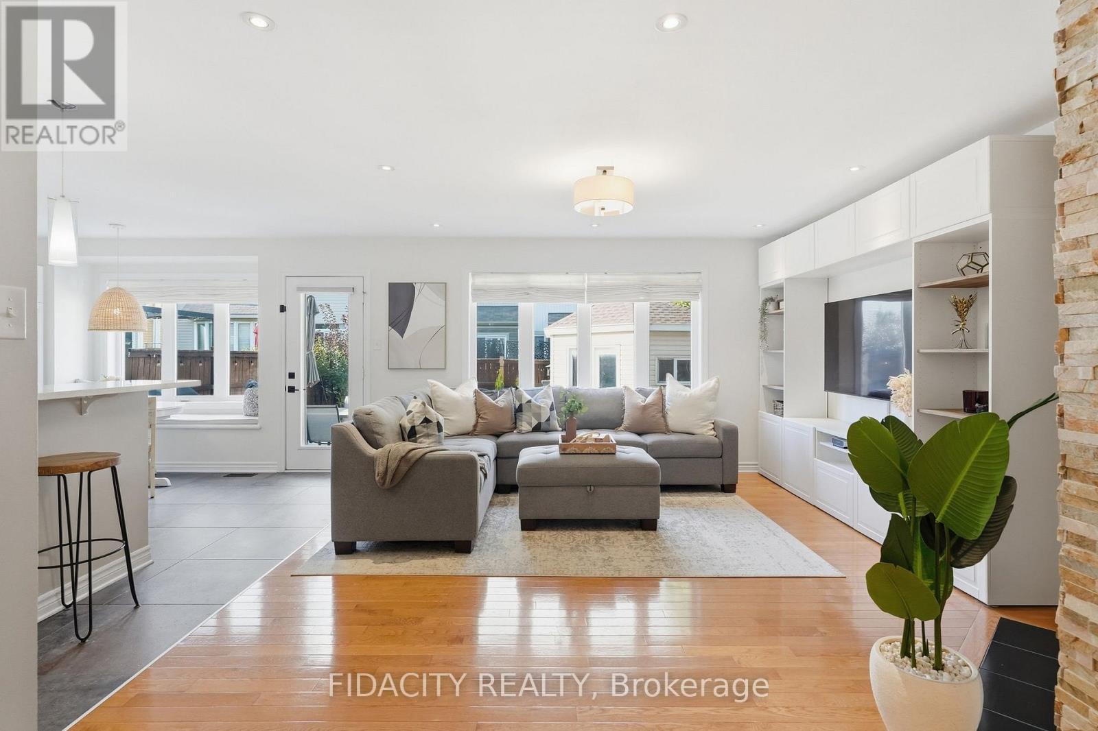 206 Mistral Way Property Photo 8