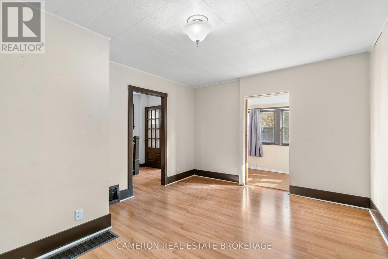 10 Pine Lane Property Photo 4