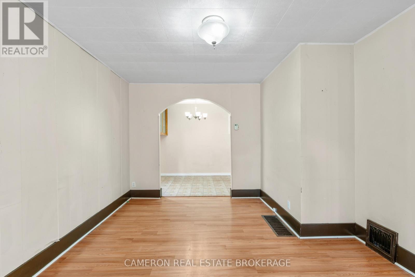 10 Pine Lane Property Photo 6