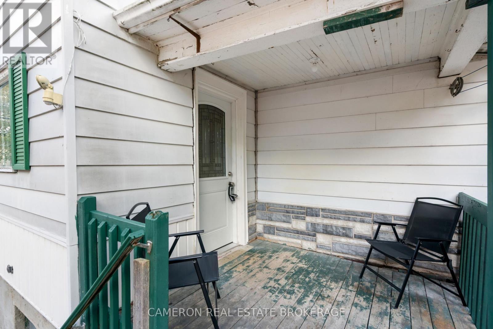 10 Pine Lane Property Photo 12