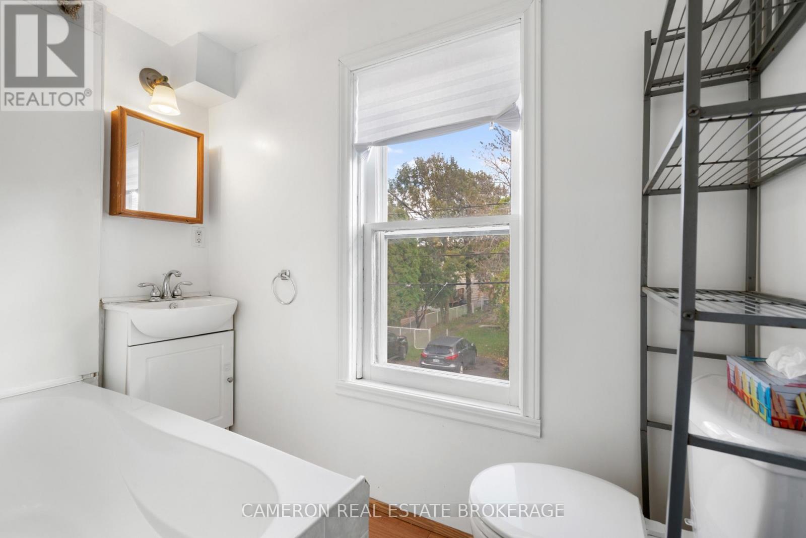 10 Pine Lane Property Photo 20