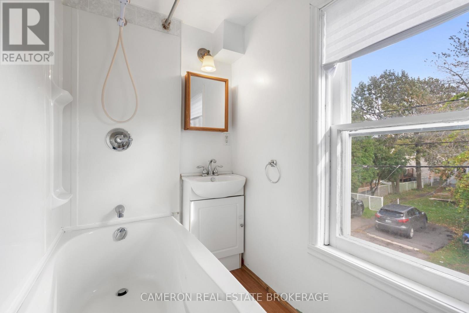 10 Pine Lane Property Photo 21