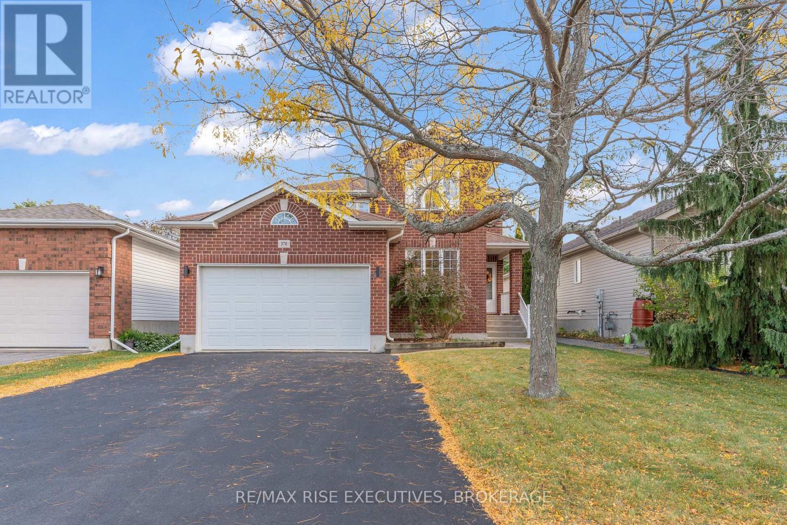 370 Cooke Crescent Property Photo 2