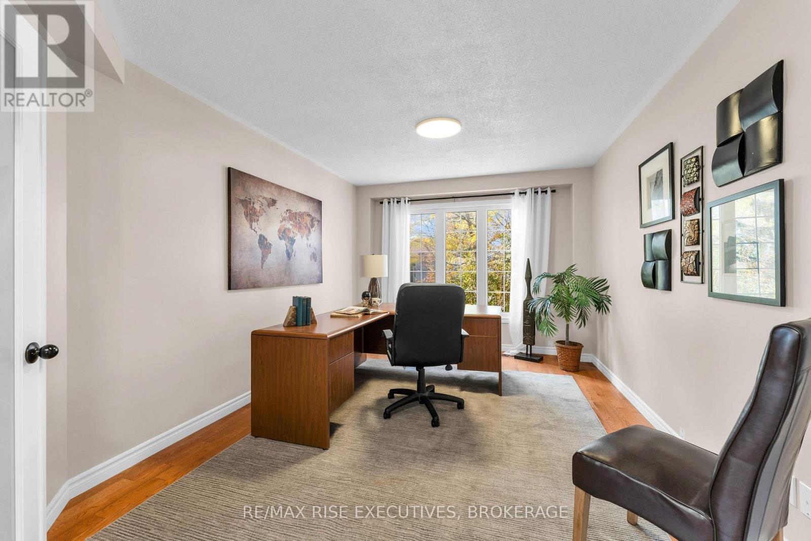370 Cooke Crescent Property Photo 5