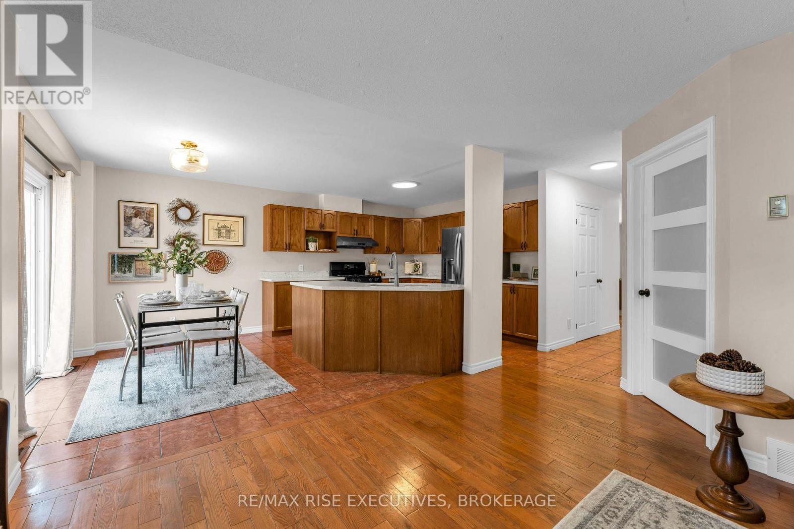 370 Cooke Crescent Property Photo 14