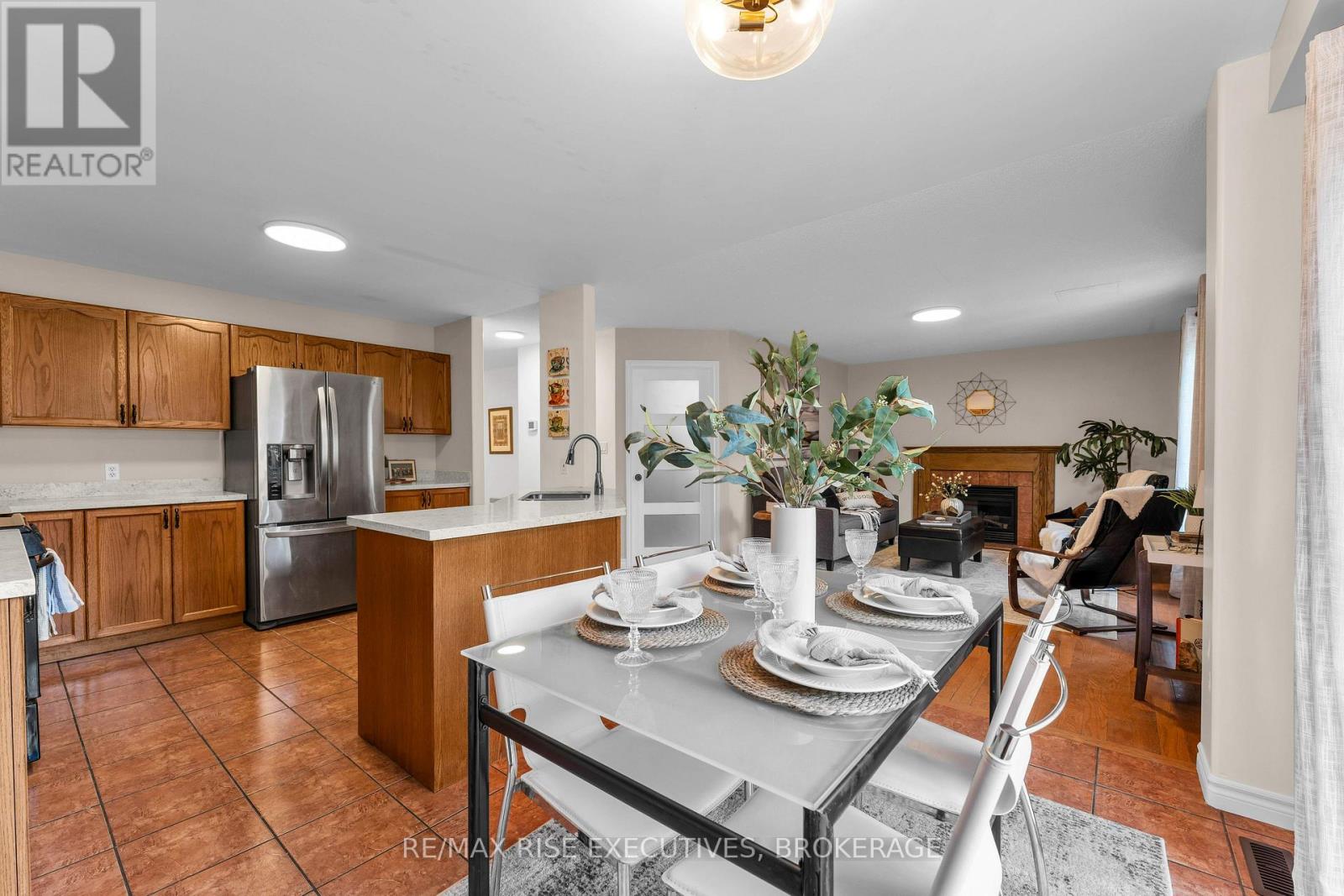 370 Cooke Crescent Property Photo 16
