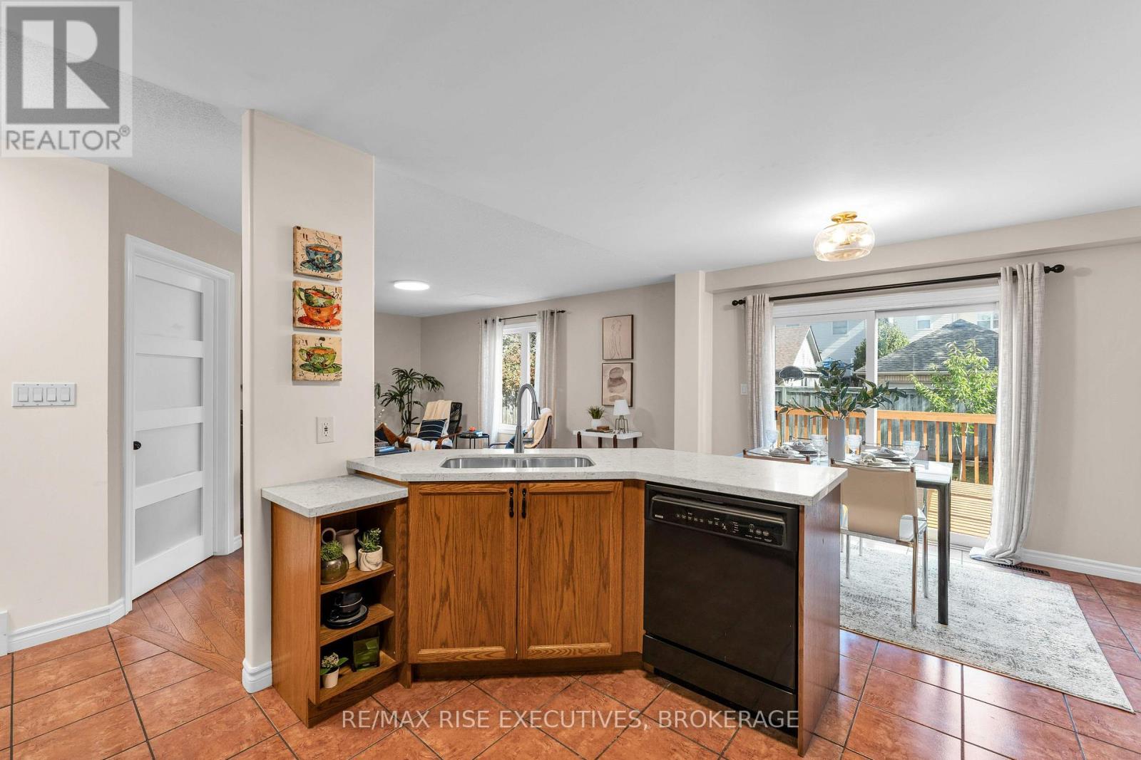 370 Cooke Crescent Property Photo 18