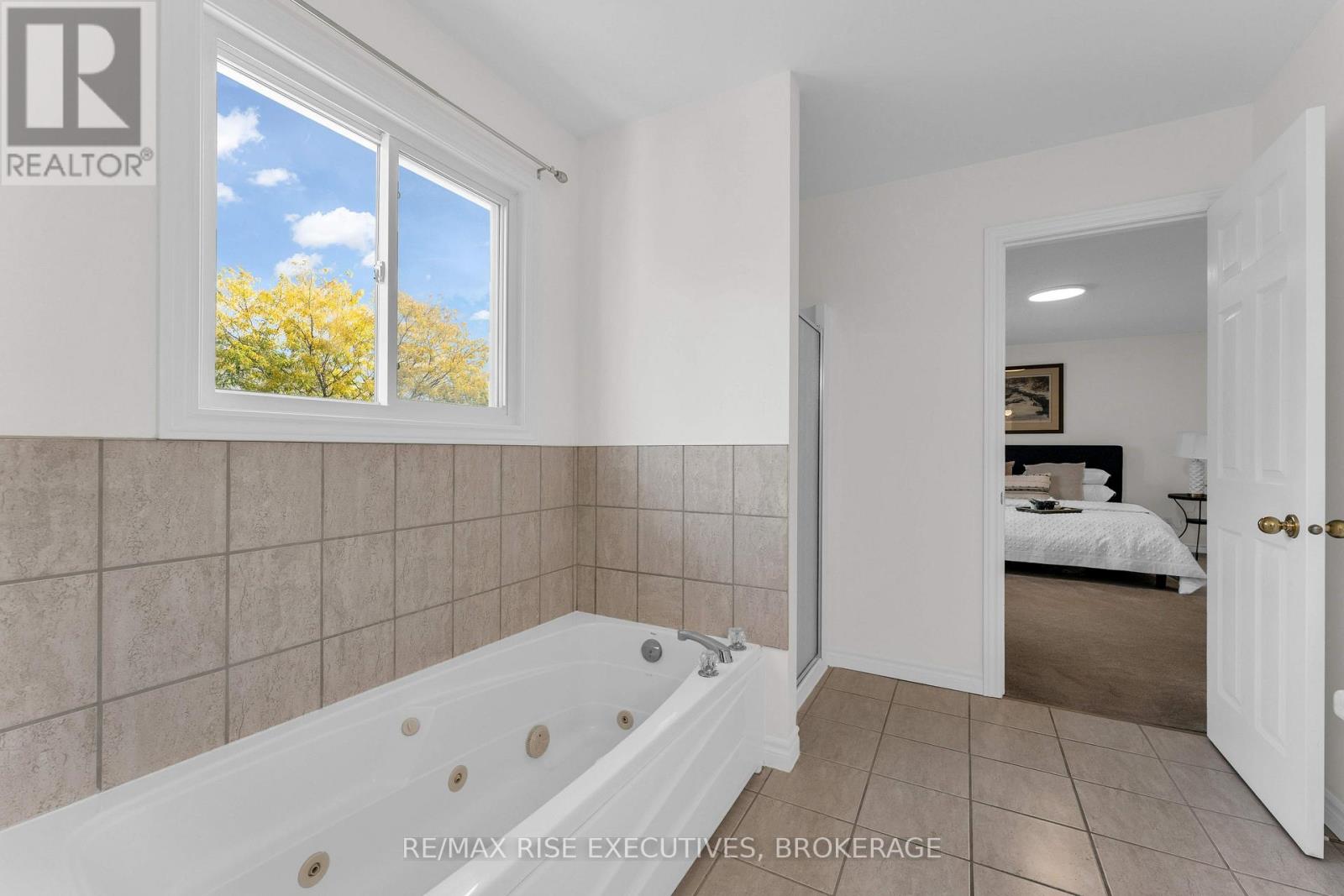 370 Cooke Crescent Property Photo 27