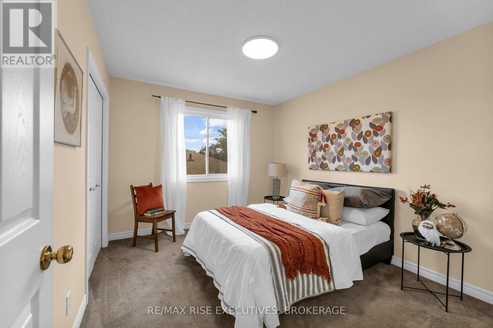 370 Cooke Crescent Property Photo 36