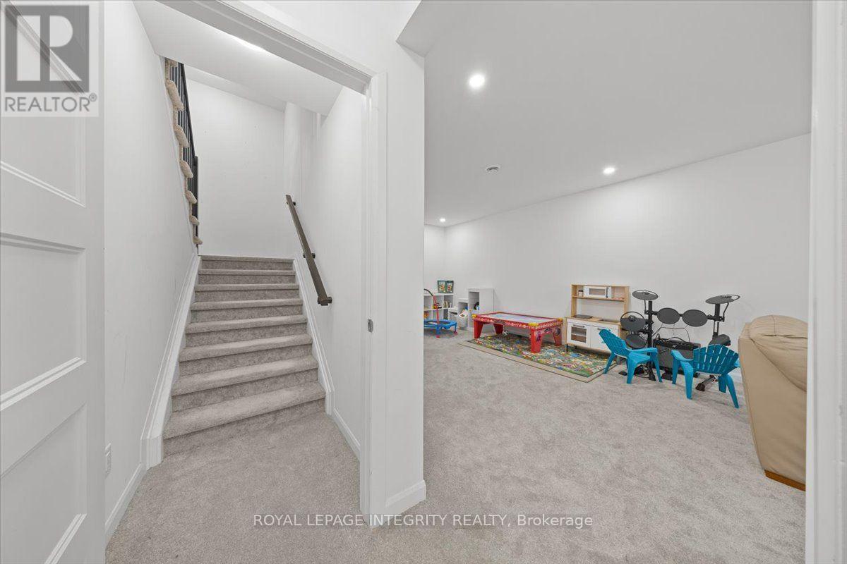 6 Rutile Street Property Photo 33
