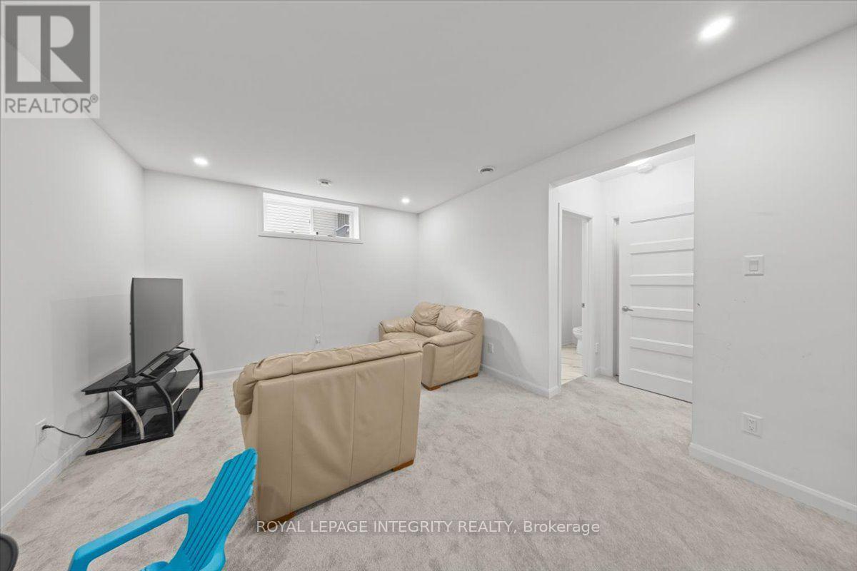 6 Rutile Street Property Photo 34