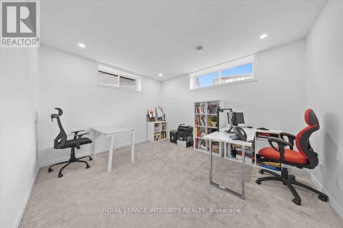 6 Rutile Street Property Photo 37