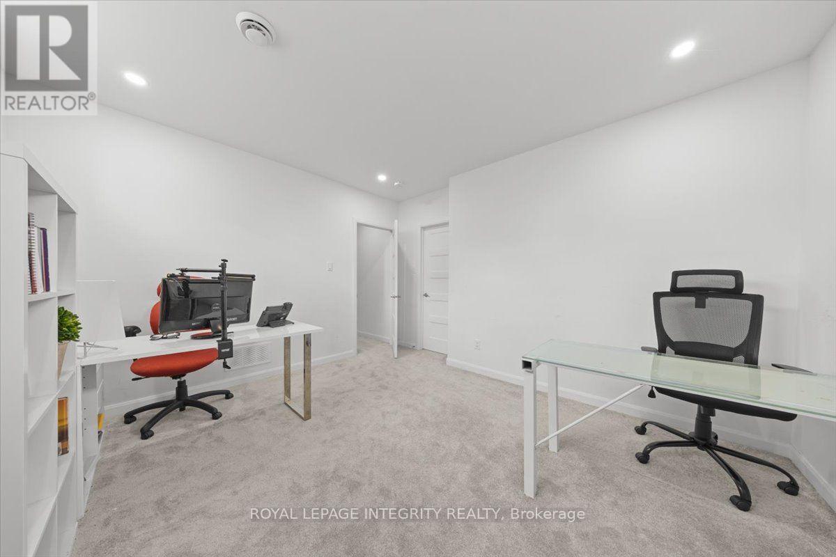 6 Rutile Street Property Photo 38