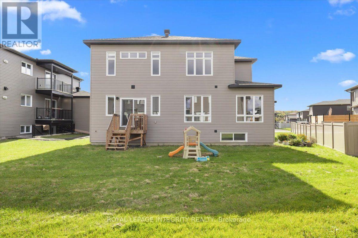 6 Rutile Street Property Photo 40