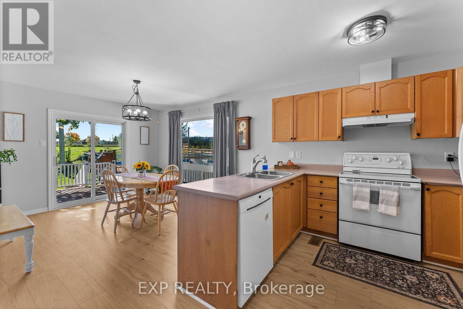 108 Mclachlin Street S Property Photo 11