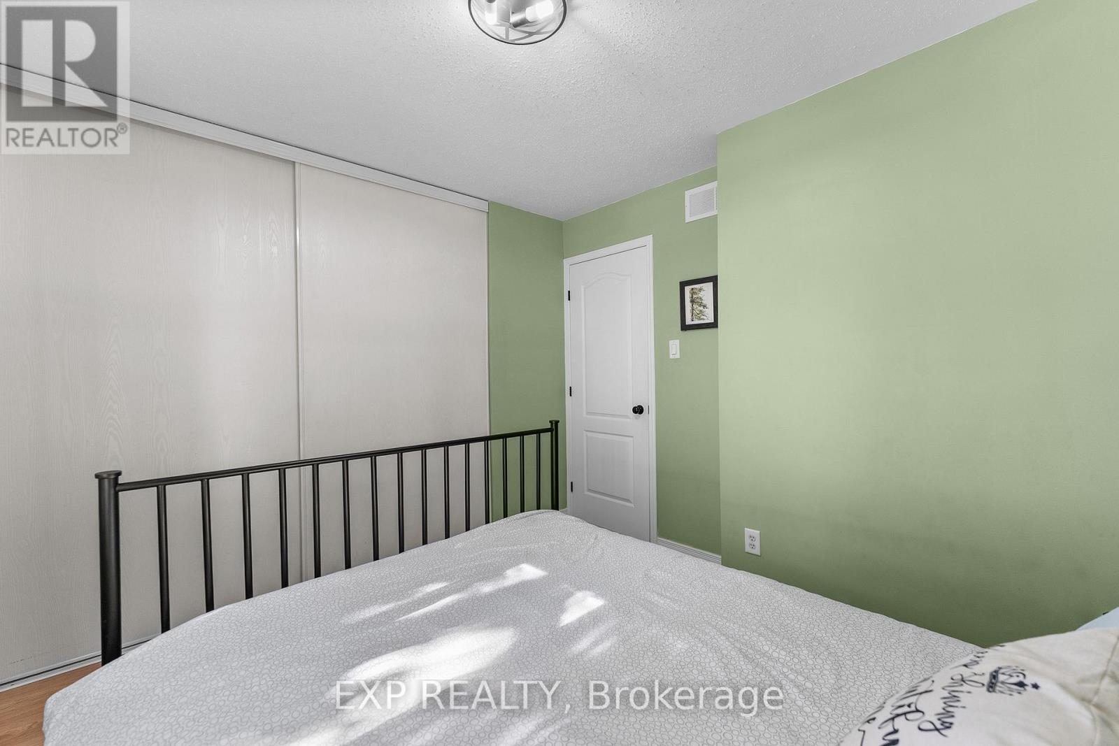 108 Mclachlin Street S Property Photo 25