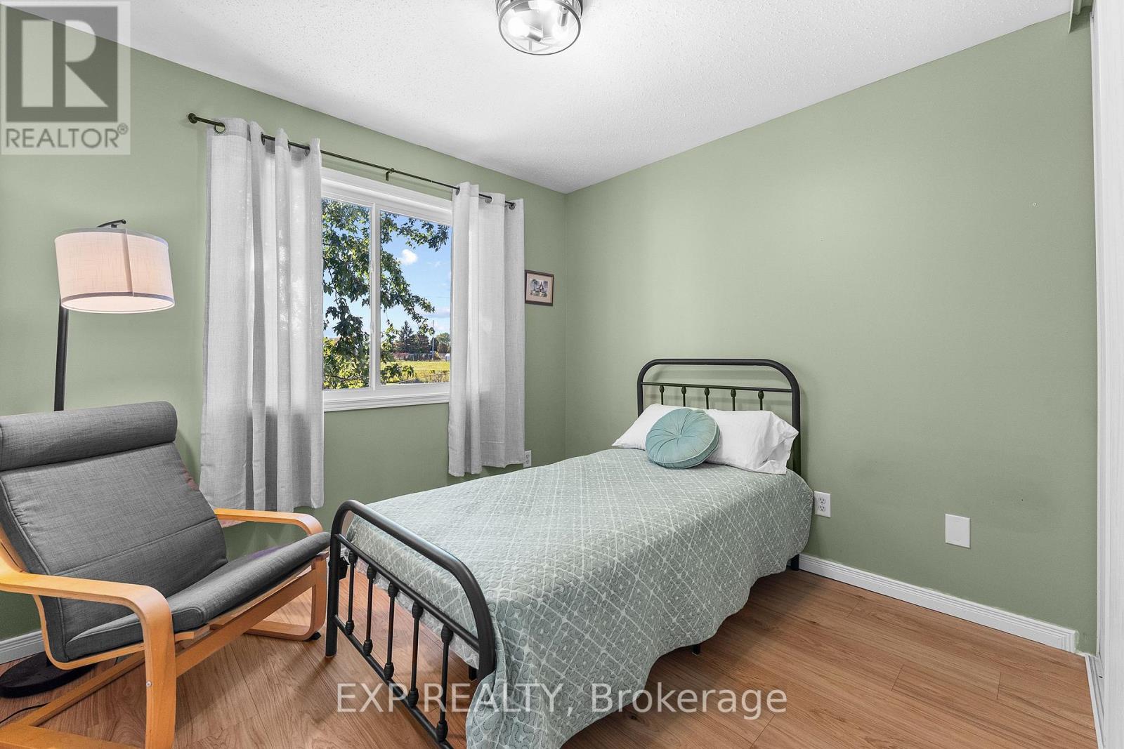 108 Mclachlin Street S Property Photo 26