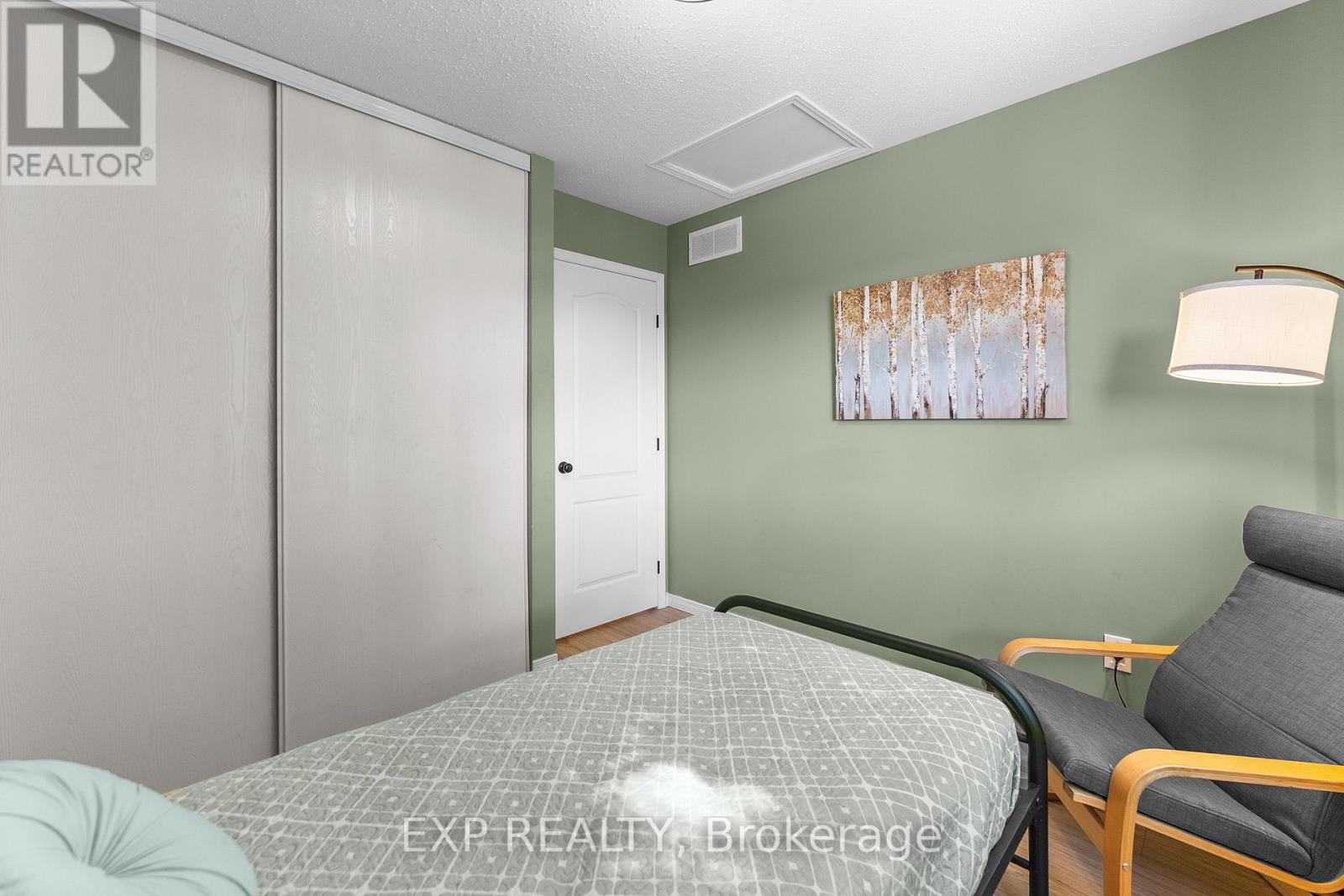 108 Mclachlin Street S Property Photo 27