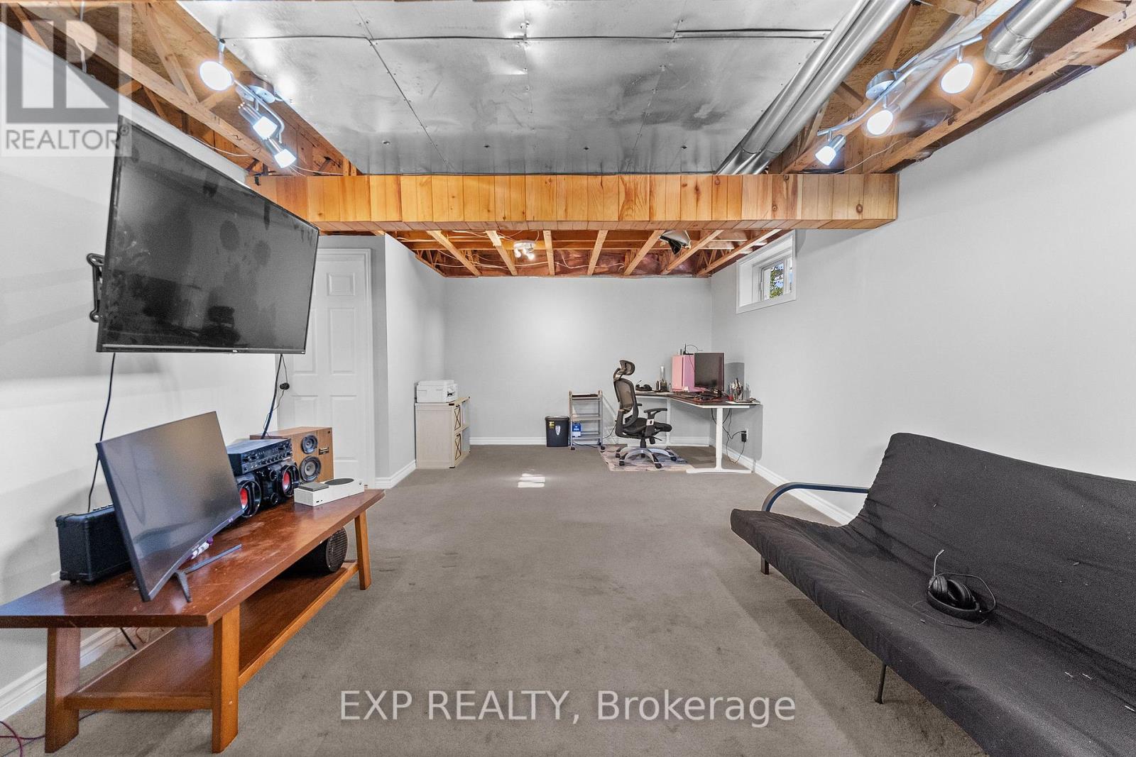 108 Mclachlin Street S Property Photo 30
