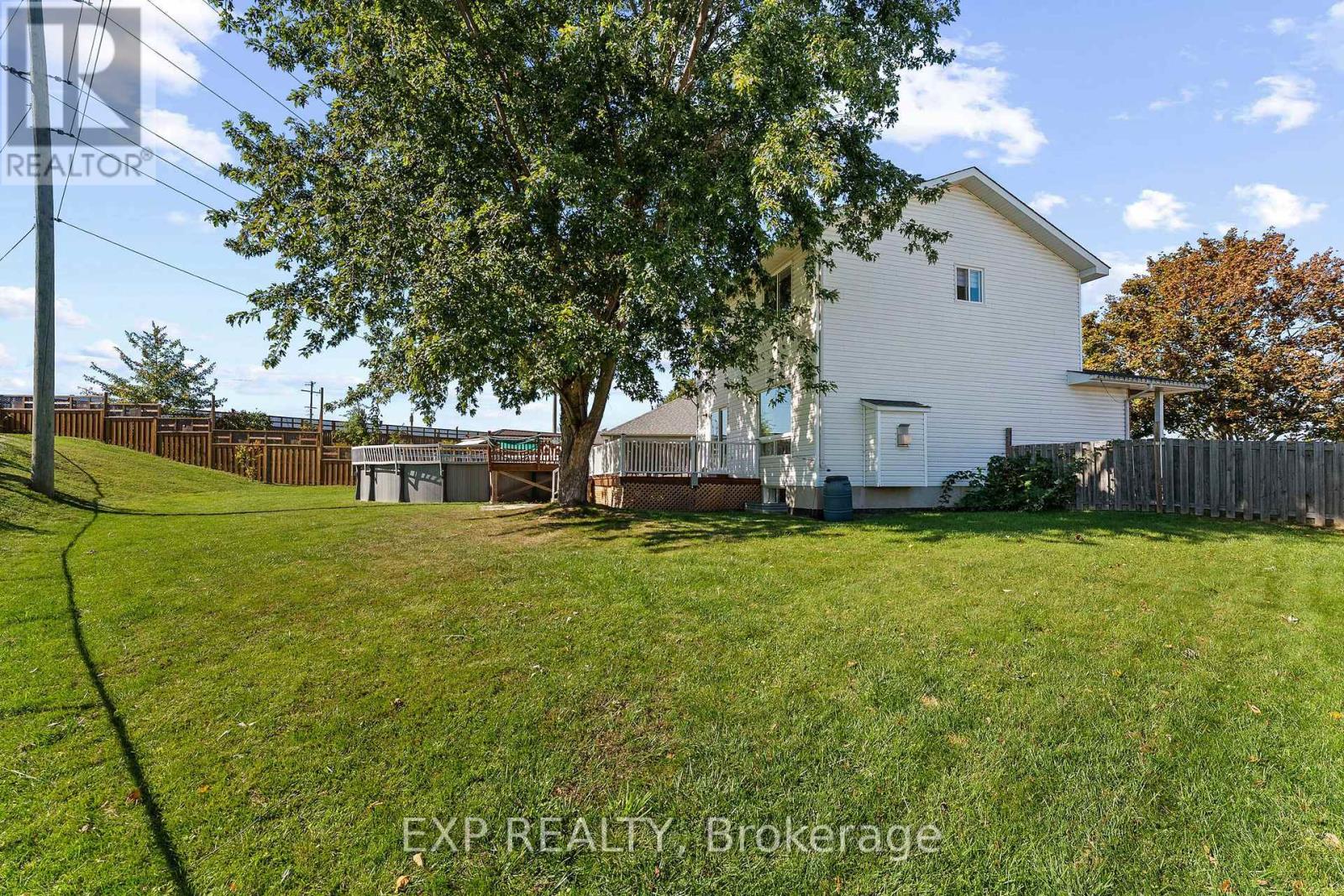 108 Mclachlin Street S Property Photo 40