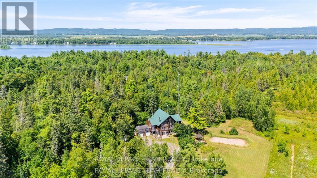 4984 Dunrobin Road Property Photo 5