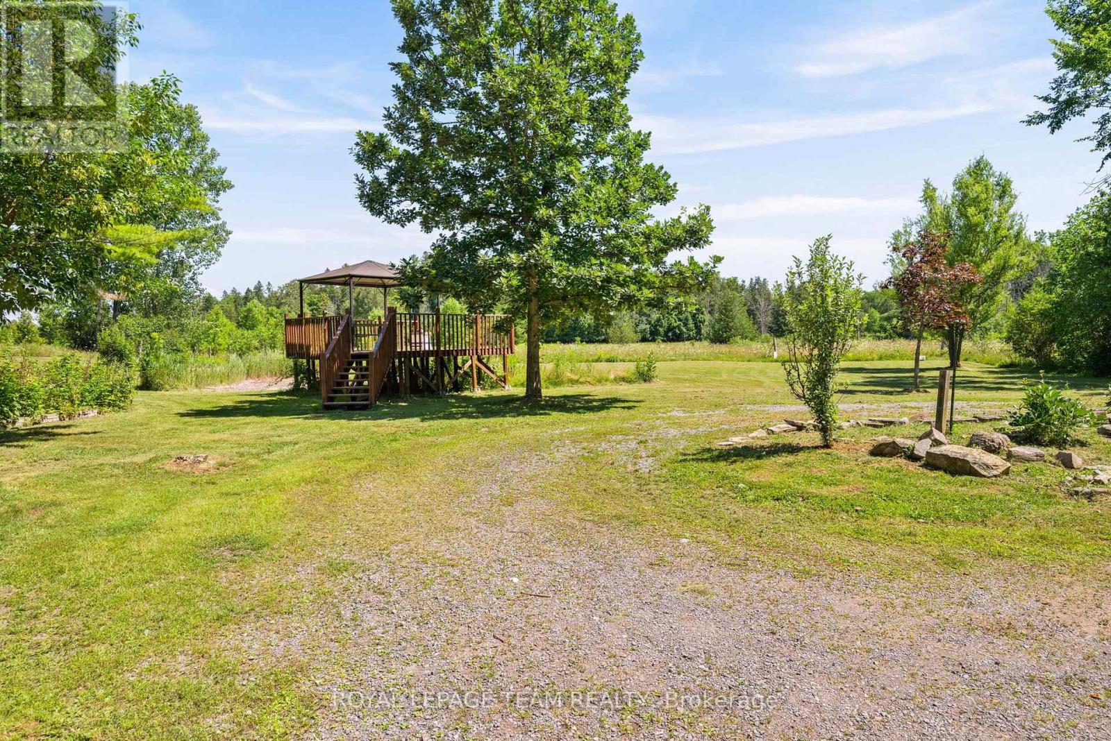 4984 Dunrobin Road Property Photo 12