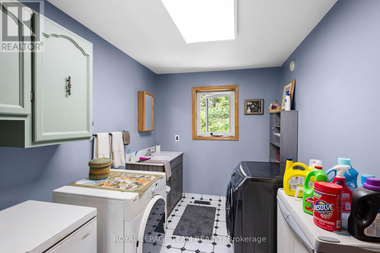 4984 Dunrobin Road Property Photo 30