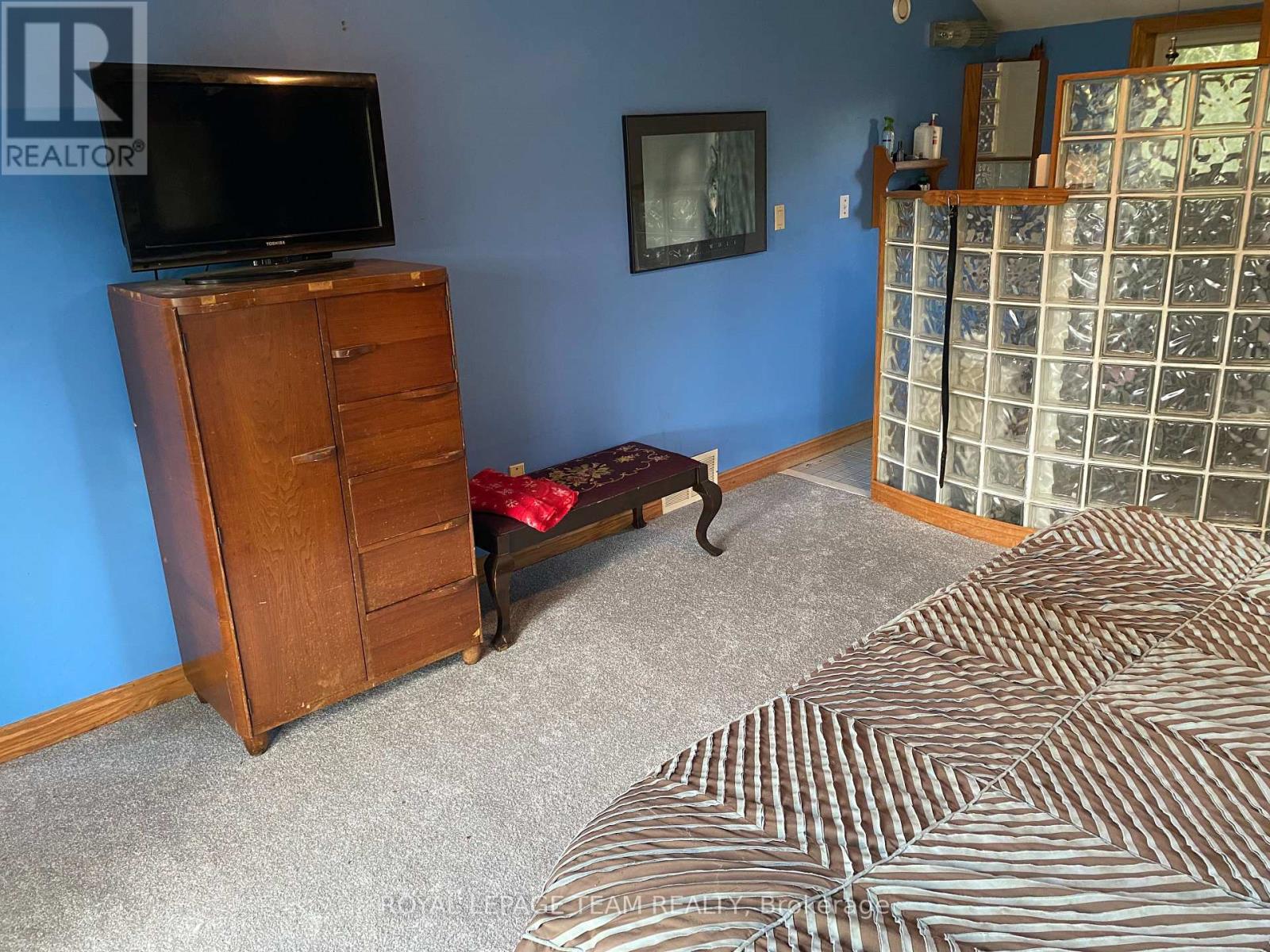4984 Dunrobin Road Property Photo 35